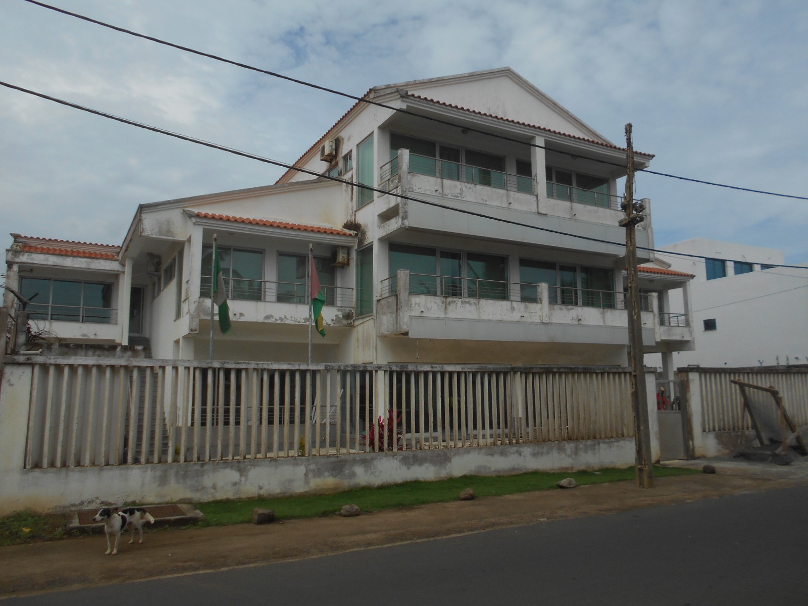 Prospectiva com fiscalização de novo Centro Comum de Vistos de S. Tomé e Príncipe