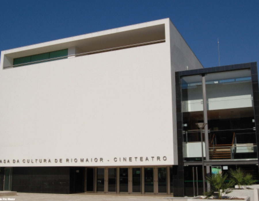 Rio Maior Cultural institute – Central Cinema and Parking