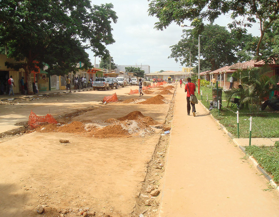Rainwater sewer in 11th November Street in Municipal Cousil of Viana – Republic of Angola