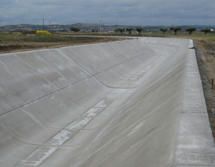 Irrigation, road and drainage infrastructure in Alfundão