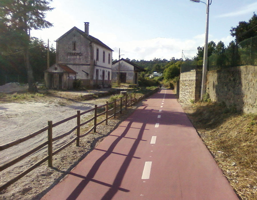 Landscape to adapt the old Viseu railway (ex- railway line of Dão region) into an “ecopath” (bike and walking path).
